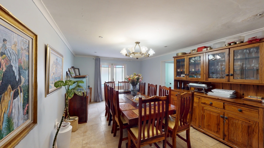 4 Bedroom Property for Sale in Rustdal Western Cape